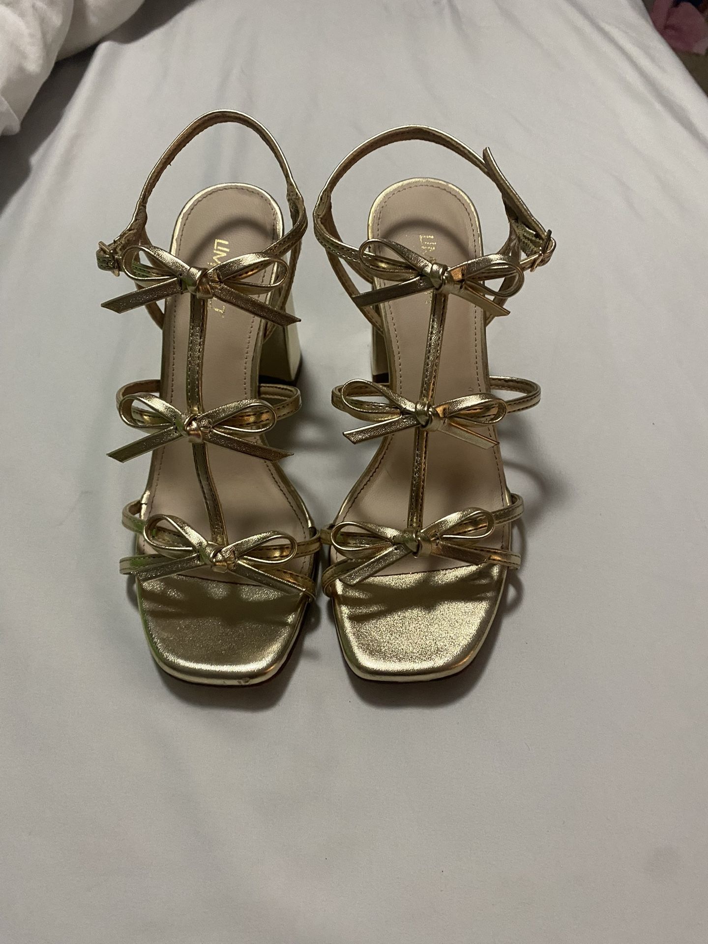 Lime Light Size 6 Golden Heels