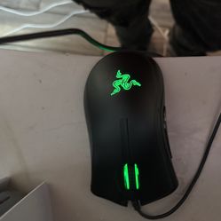 led gaming keyboard onn. / racer deathadder essential mouse 