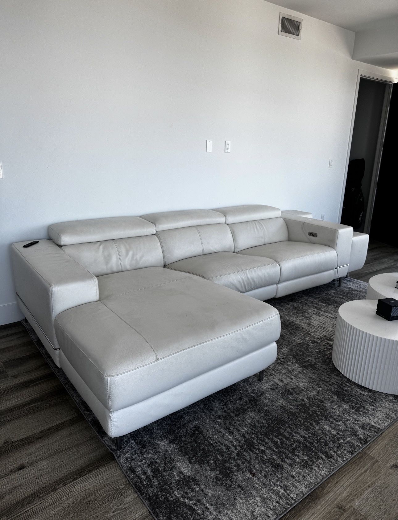 White leather couch With Recliners
