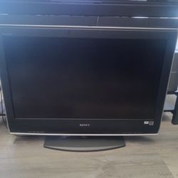 32" SONY TV
