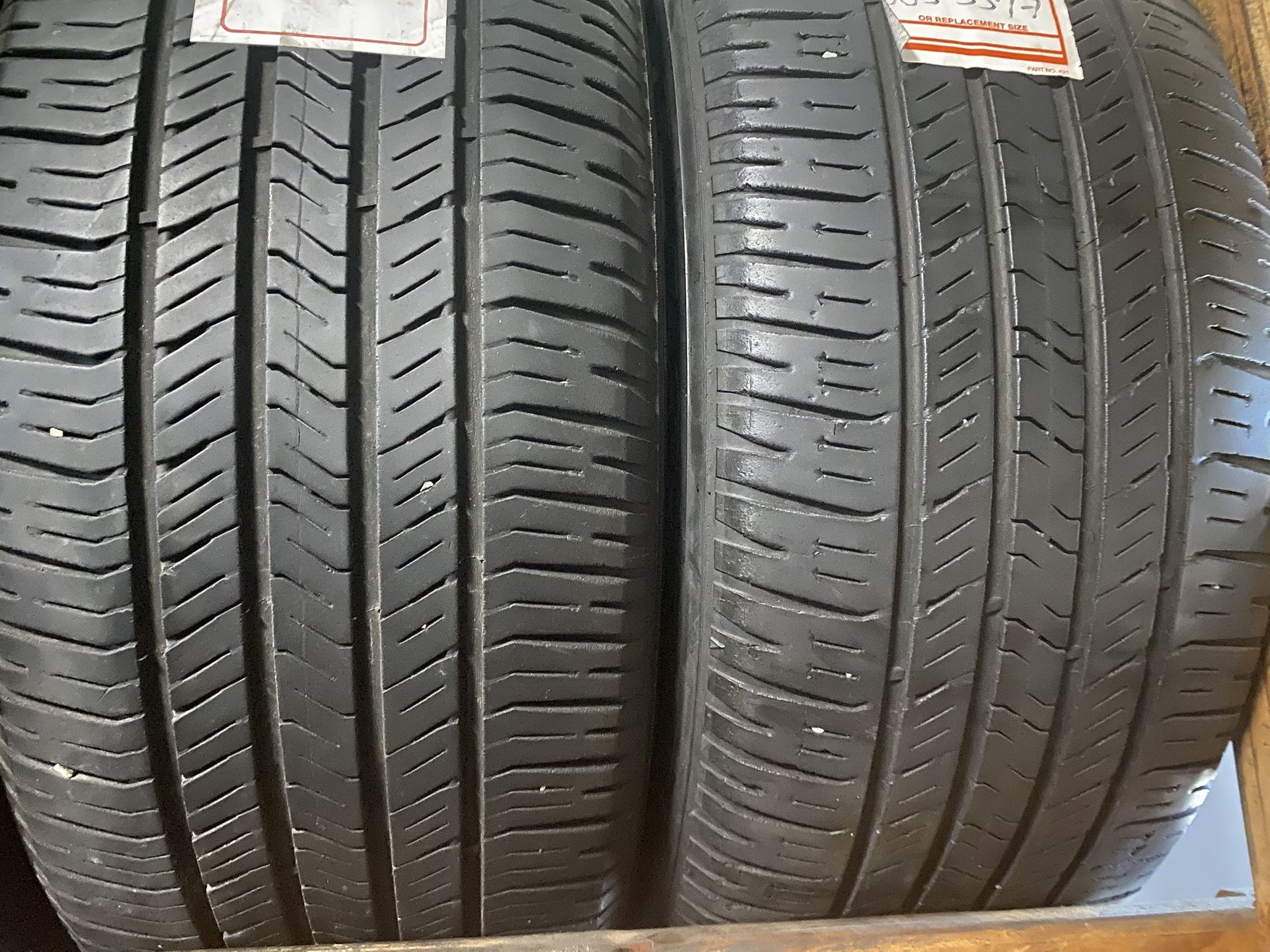 2 used tires 225/55r17 Goodyear 🛞‼️