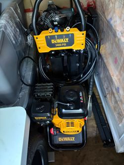 DeWalt 3400 PSI Gas Pressure Washer