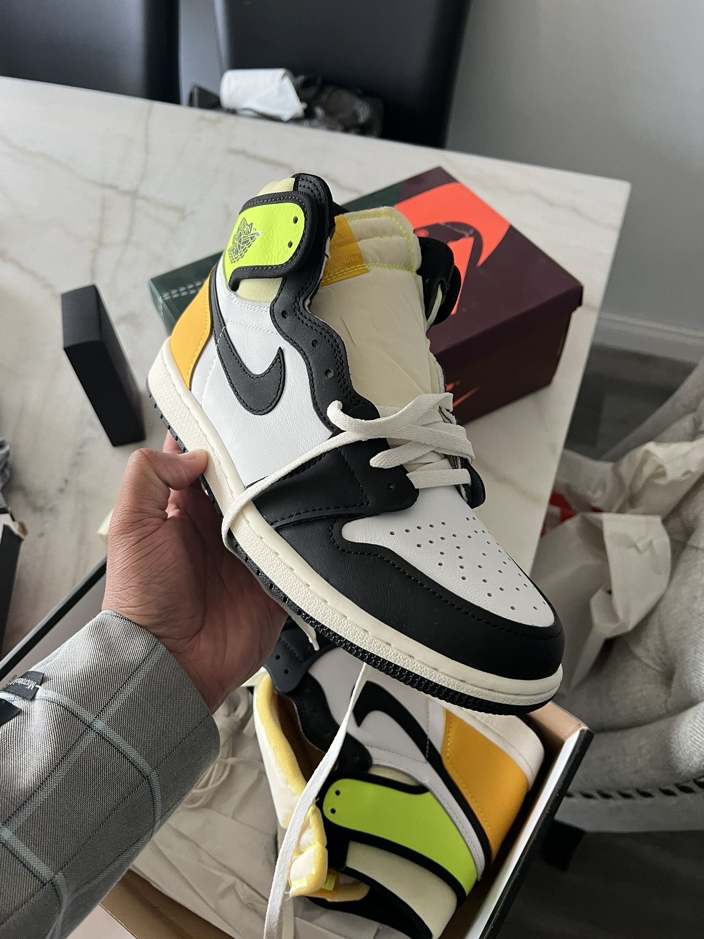 Jordan White Black Volt University Gold Size