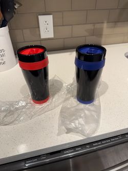 Red and blue 16 ounce liquid logic tumblers-NWT
