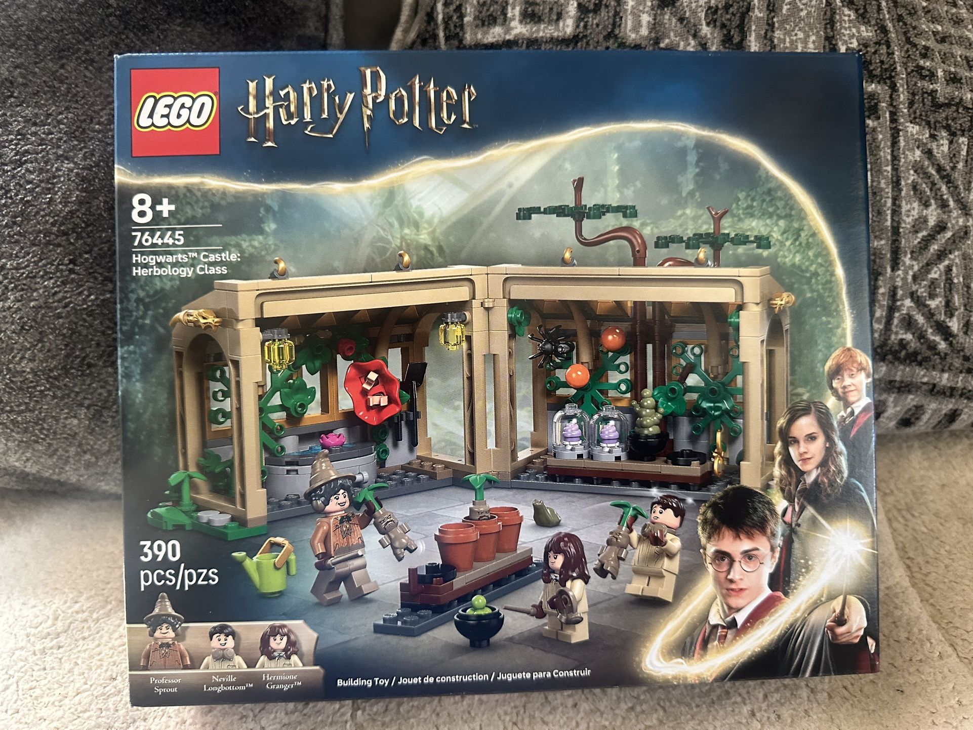 New Lego Harry Potter Hogwarts™ Castle: Herbology Class (76445)