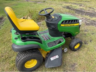 John Deere Riding Lawnmower