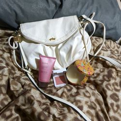 Juicy Couture Purse With Bath And Body Products