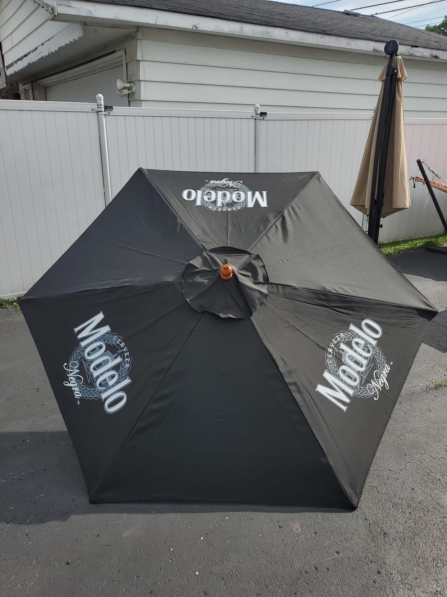 Patio umbrella, patio furniture,cerveza modelo,Corona,beer sign,beer, leinenliugels, umbrella,patio set,patio,yard,man cave,garage,tools cars for sal