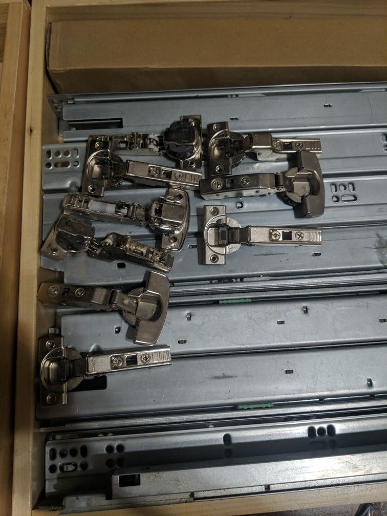 Cabinet Door Hinges