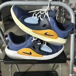 Used Nike Men’s Joyride CC Midnight. Size 9. No Box
