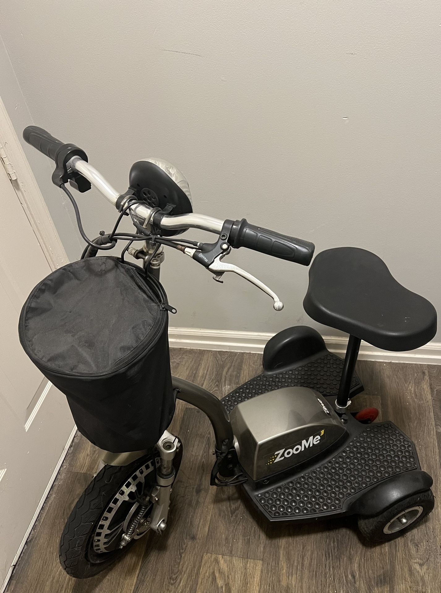 ZooMe 3 Wheel Electric Mobility scooter