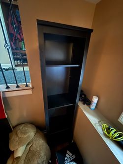 Tall shelving unit