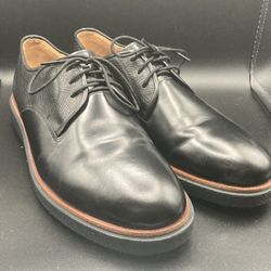 Size 11 Black Clarks Dress Shoes Like New