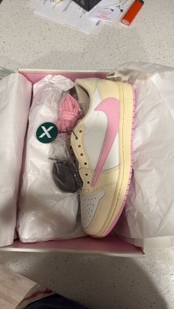 TRAVIS SCOTT SHY PINK Jordan 1 Retro Low OG SP