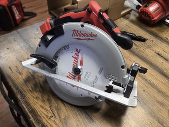 7-1/4" skill saw Milwaukee