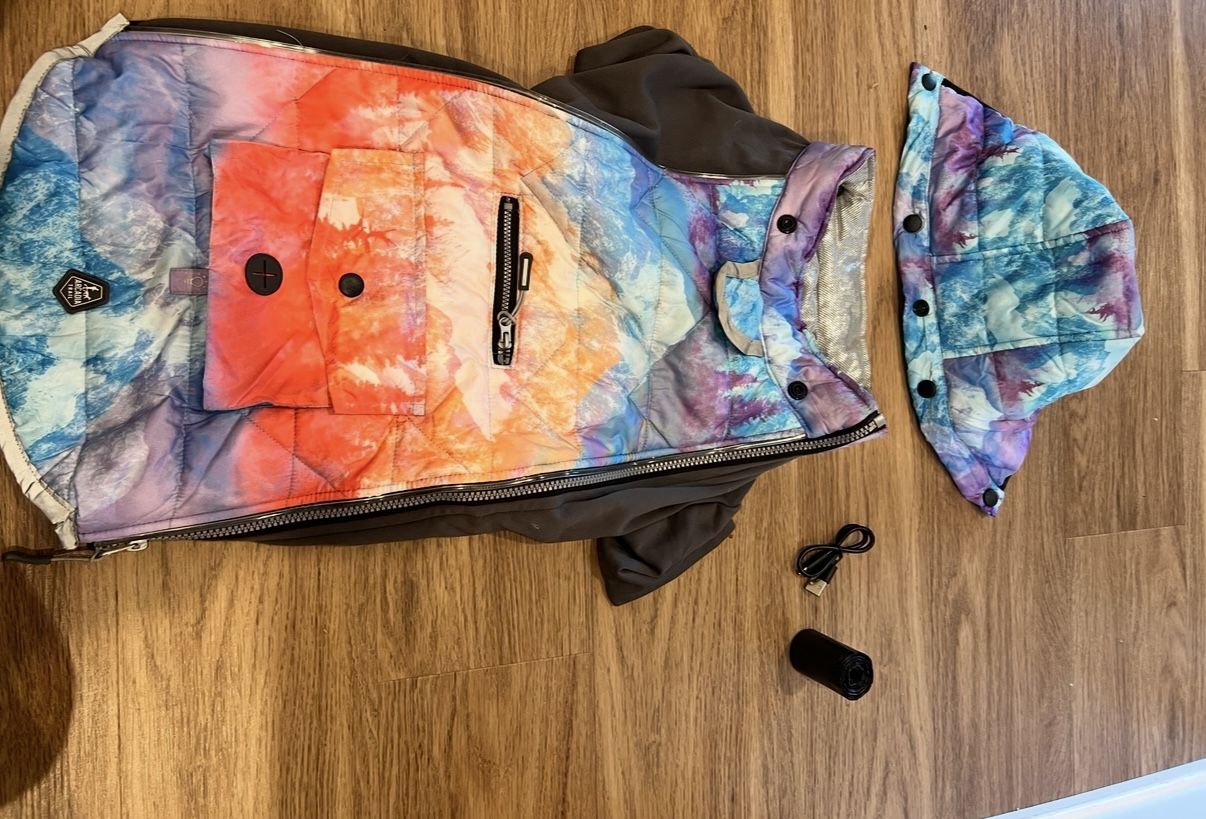 NWT Arcadia Trail Light Up Dog Coat