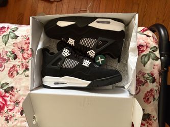 Jordan 4 White Thunder Size 11