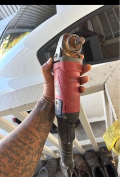 Milwaukee grinder