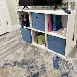 White Shelves
