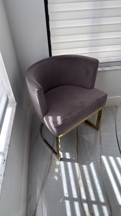Accent Chairs