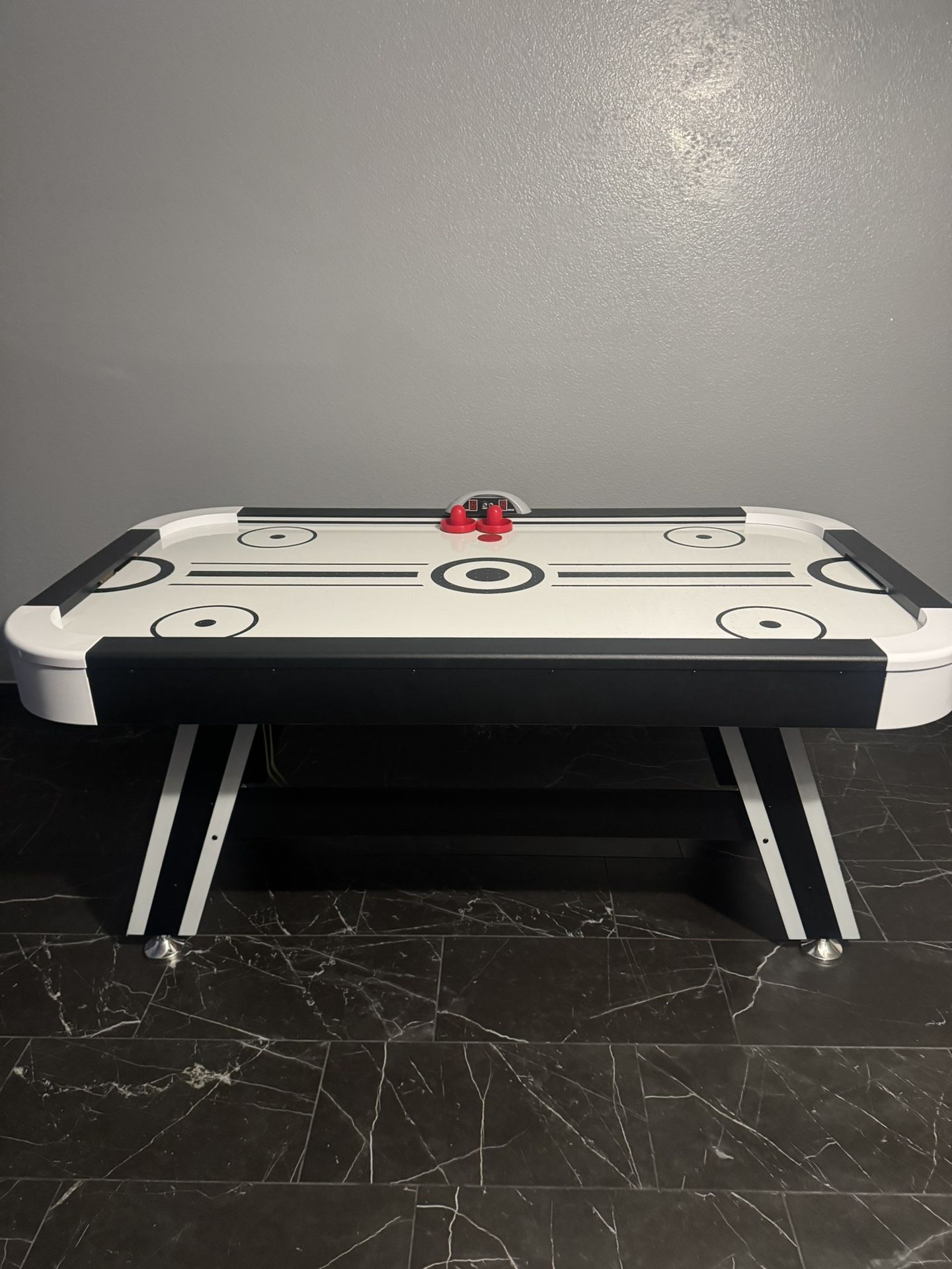 Air hockey Table