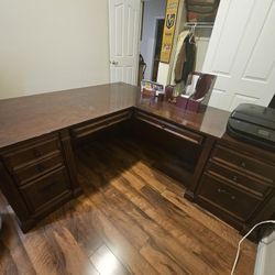 Newbury L-Shaped Desk