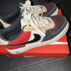  Nike 