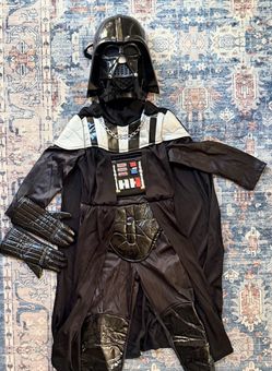 Darth Vader kid’s Halloween costume