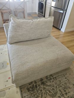 Modular Armless Sectional Chair