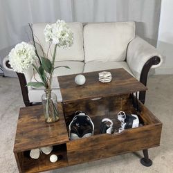 Lift Top Coffee Table With Storage LIKE NEW!