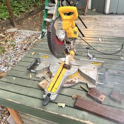 Dewalt Miter saw 