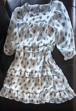 Light beige blue print size 7 girl dress