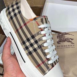 BURBERRY SHOES 