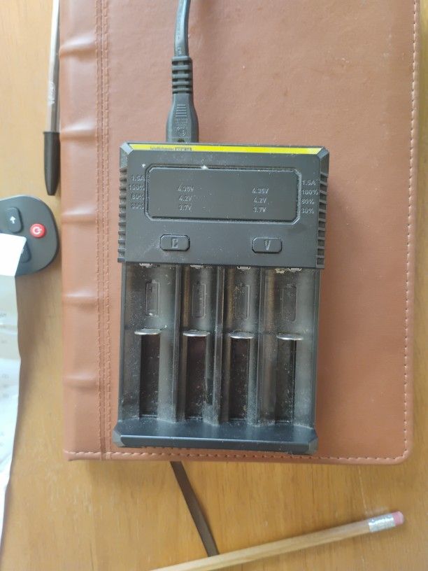 Nitecore Intellicharger i4 for Rechargeable Batteries