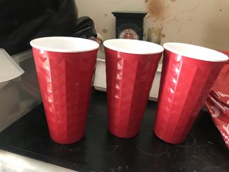 xL red plastic cups