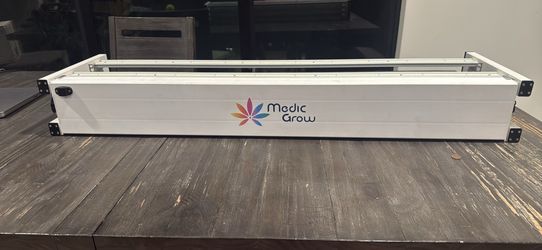 Medic Grow Neo 780 Smart Aura Control System LED Grow Light × 1