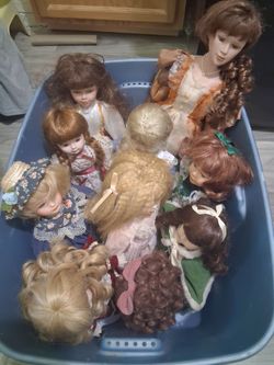 10 vintage dolls