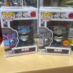 Funko Pop Alien And Chase Alien