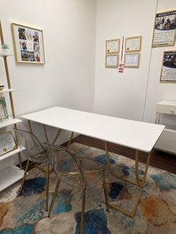 Charlotte Office Furniture Liquidation – Desk, Cabinets, Chairs, Shelving & More