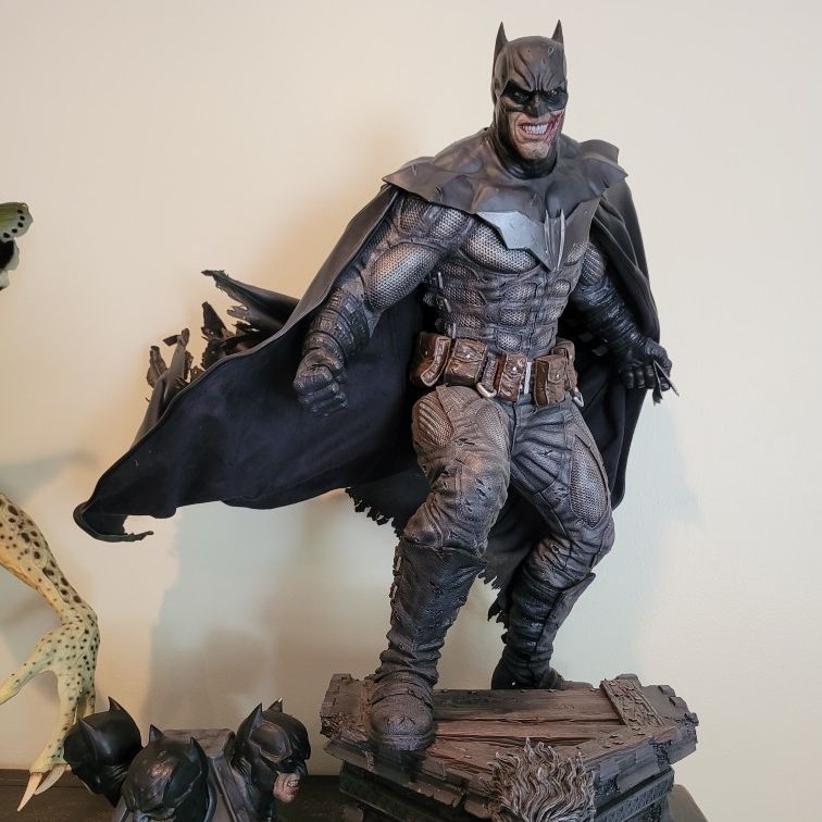 Prime 1 Studio Batman Damned Deluxe Lee Bermejo 1:3 Scale - Museum