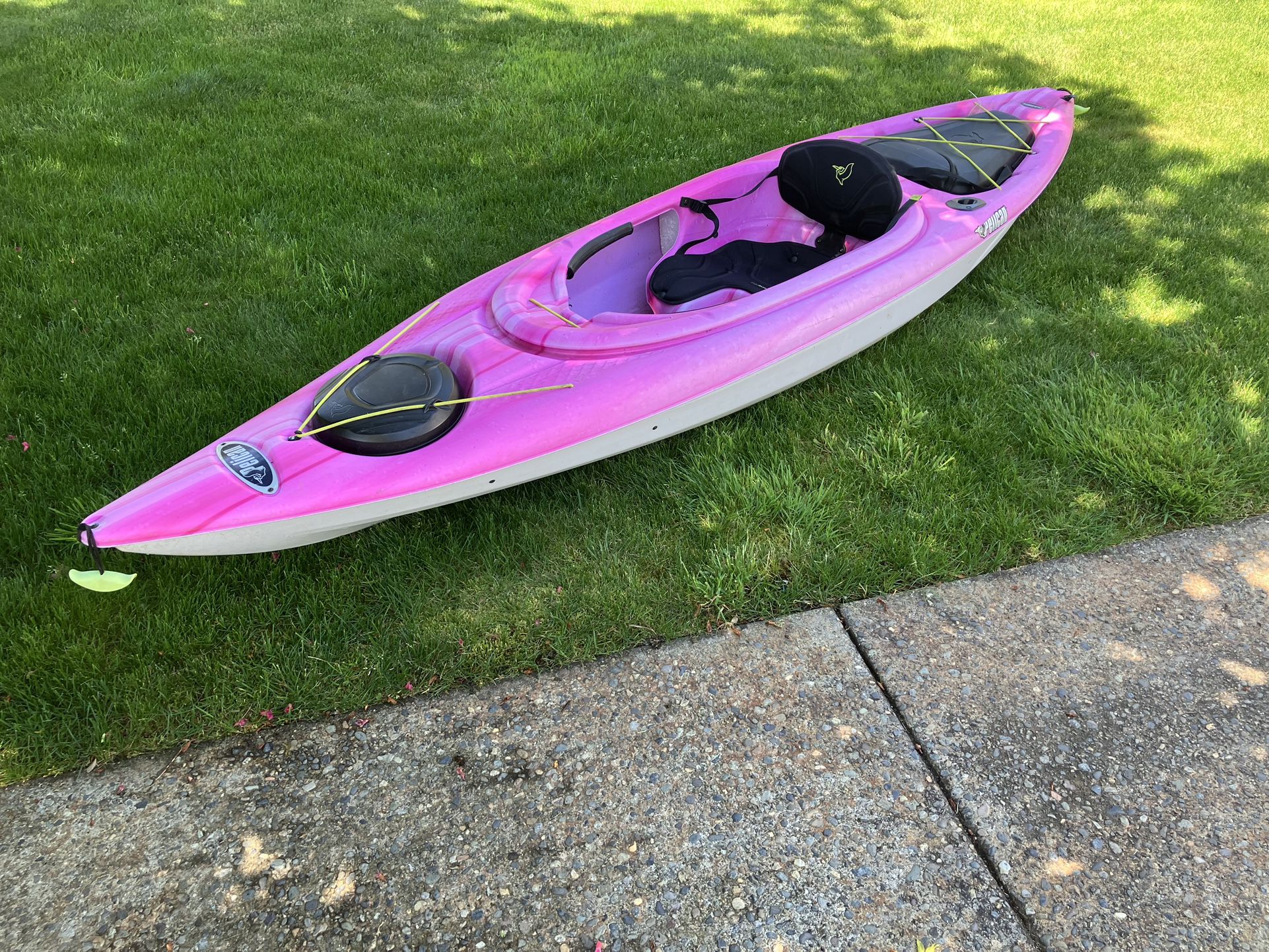 10’ Kayak And Paddle 
