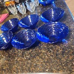 6 Arcoroc France  Vrrvors Shaphire Bowls