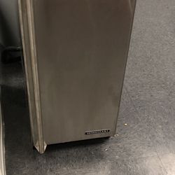 Ice Maker Or Best Offer