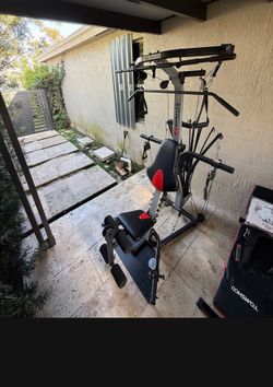Bowflex Xtreme 2 SE Home Gym + Bowflex Adjustable Dumbbells