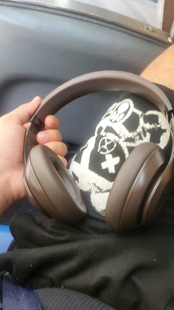 Beats Studio Pros (Brown)