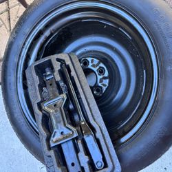 Nissan Máxima Spare Kit