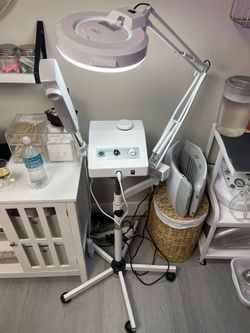 Skin Act Ozone Steamer, 5 Diopter Magnifying Lamp And High Frequency