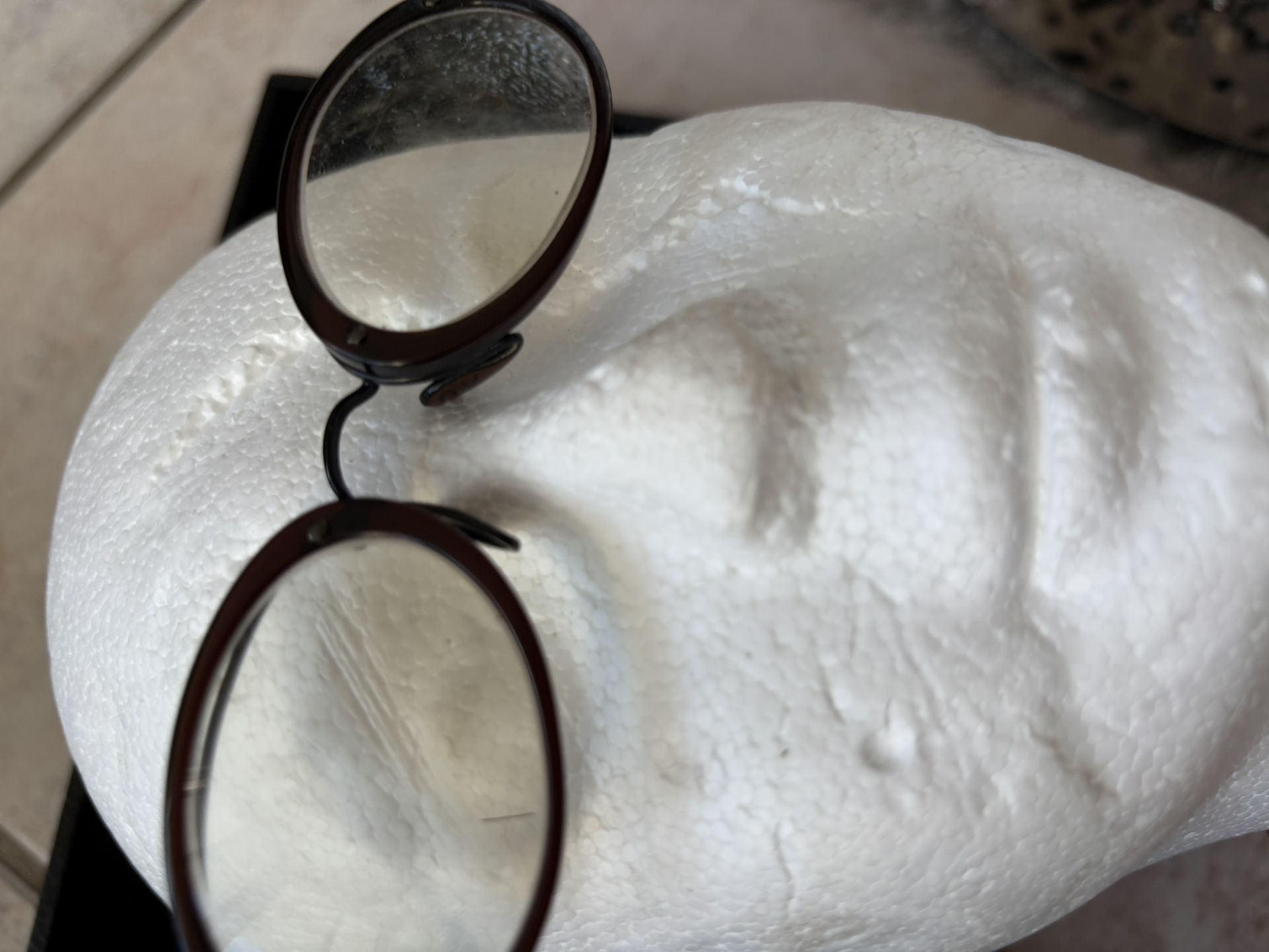 Donna Karan eyeglasess oval optical frame vintage eyewear  display picture 1
