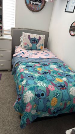 Twin size bed
