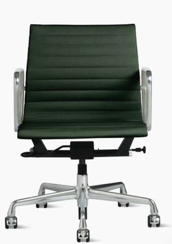 Herman Miller Eames Aluminum Group Chair